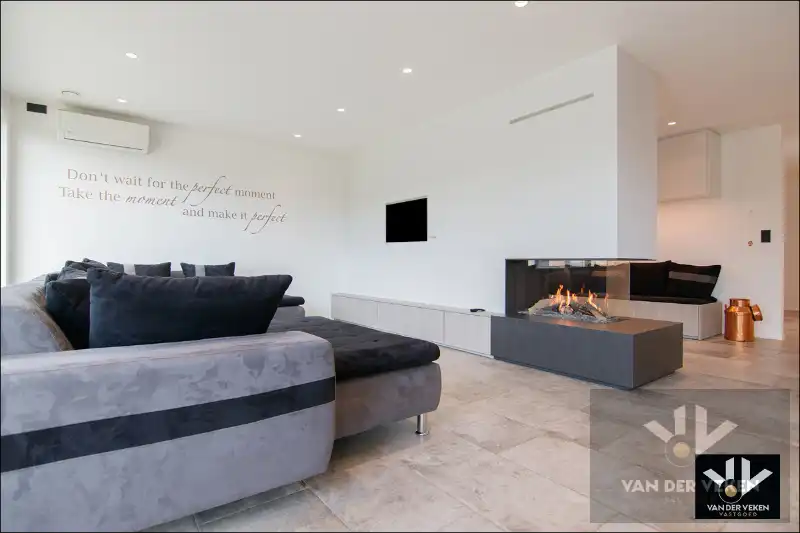 LUXUEUS AFGEWERKT GVL APP MET RIANTE TUIN EN TERRAS foto 5