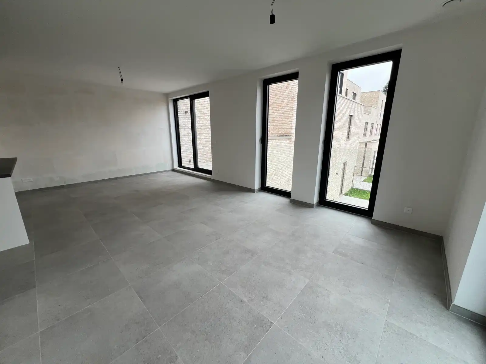 LAATSTE nieuwbouwapp met 2 slpk en terras op TOPLOCATIE! foto 3