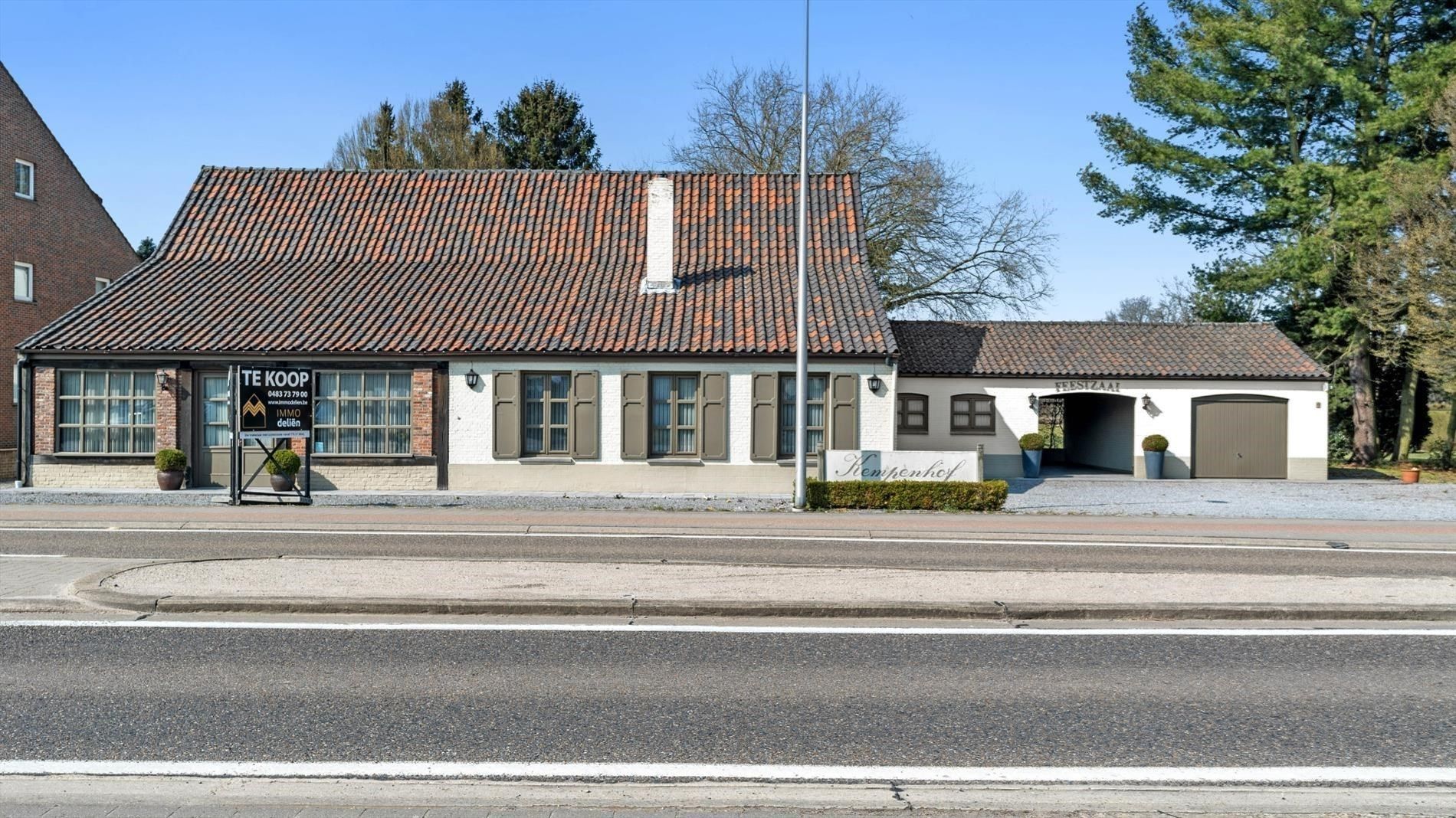 Woning met feestzaal geschikt voor meerdere doeleinden. foto 1