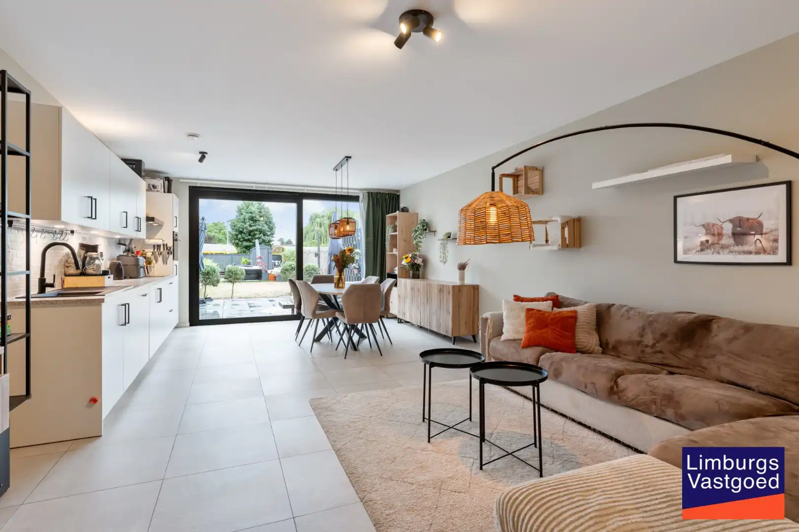 Gelijkvloers appartement (95m²), 2 slpk, ruim terras/tuin, autostaanplaats + kelderberging foto 5