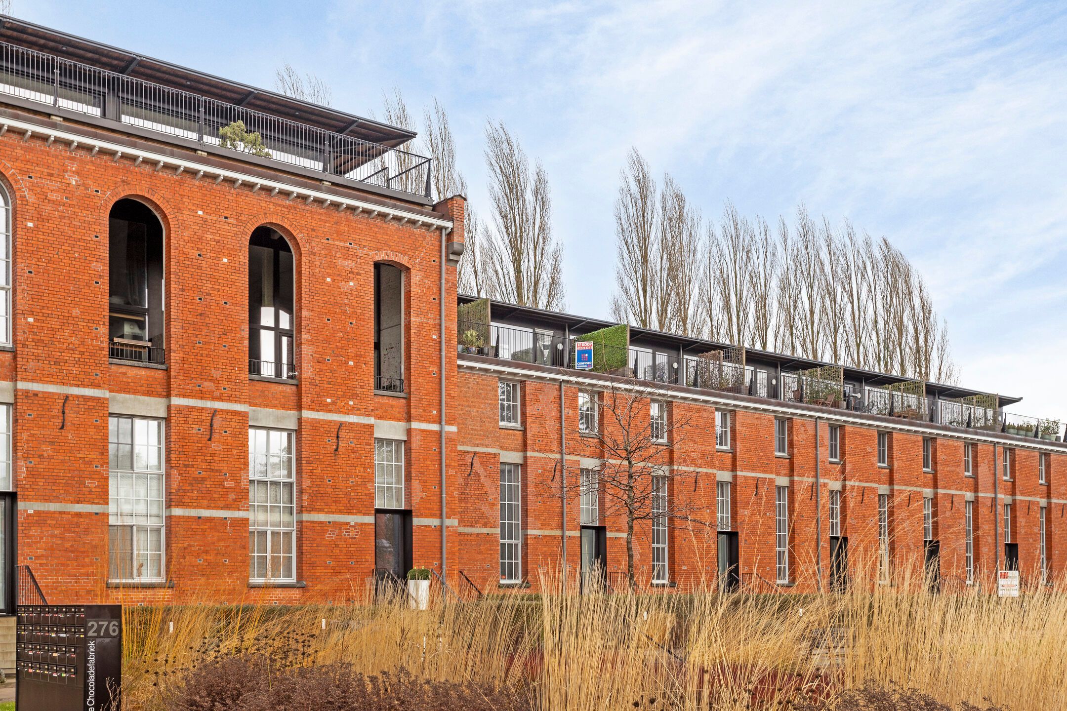 Unieke industriële loft met een slaapkamer. foto 2