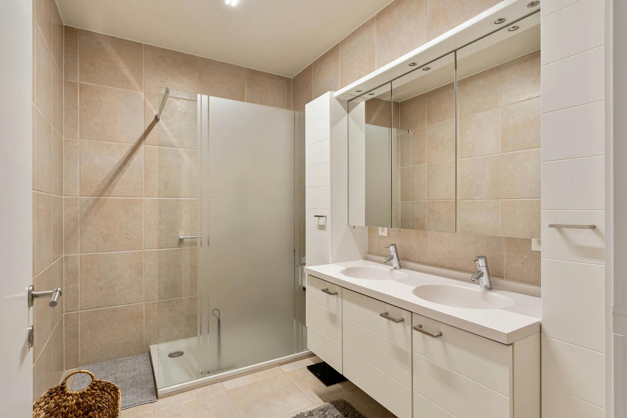 Prachtig 2-slaapkamerappartement aan het water! foto 18