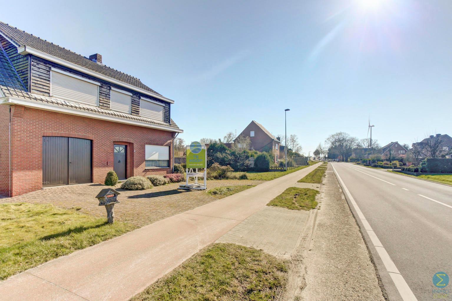 Te renoveren vrijstaande woning met 4 slpks op 898m² grond. foto 27