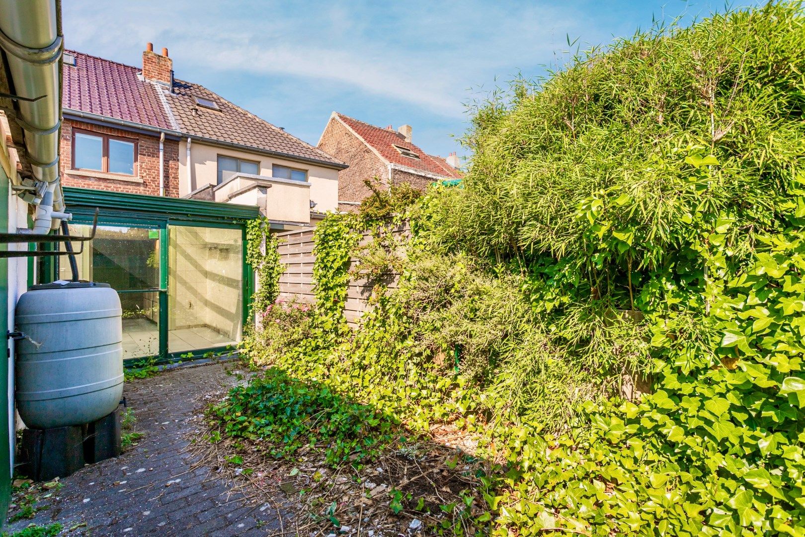 Te renoveren woning met 3 slpk  foto 11