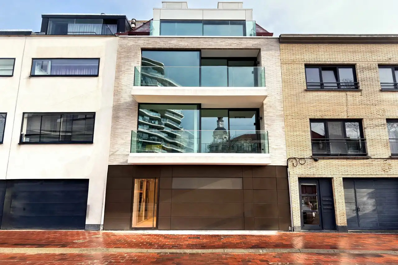 Mooi nieuwbouwappartement met 2 slk en 2 badkamers foto {{pictureIndex}}