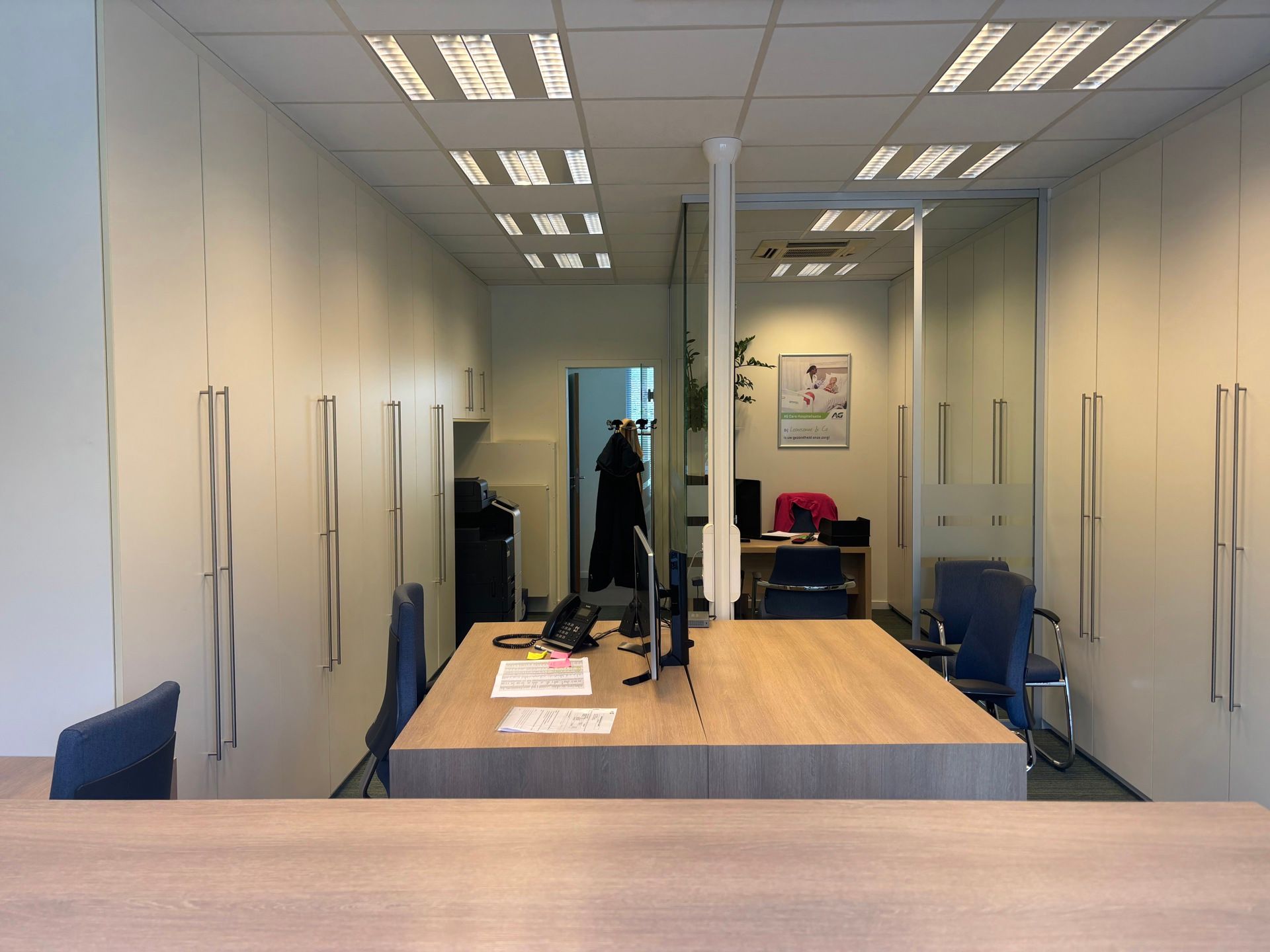ERONDEGEM - Kantoor op toplocatie foto 3