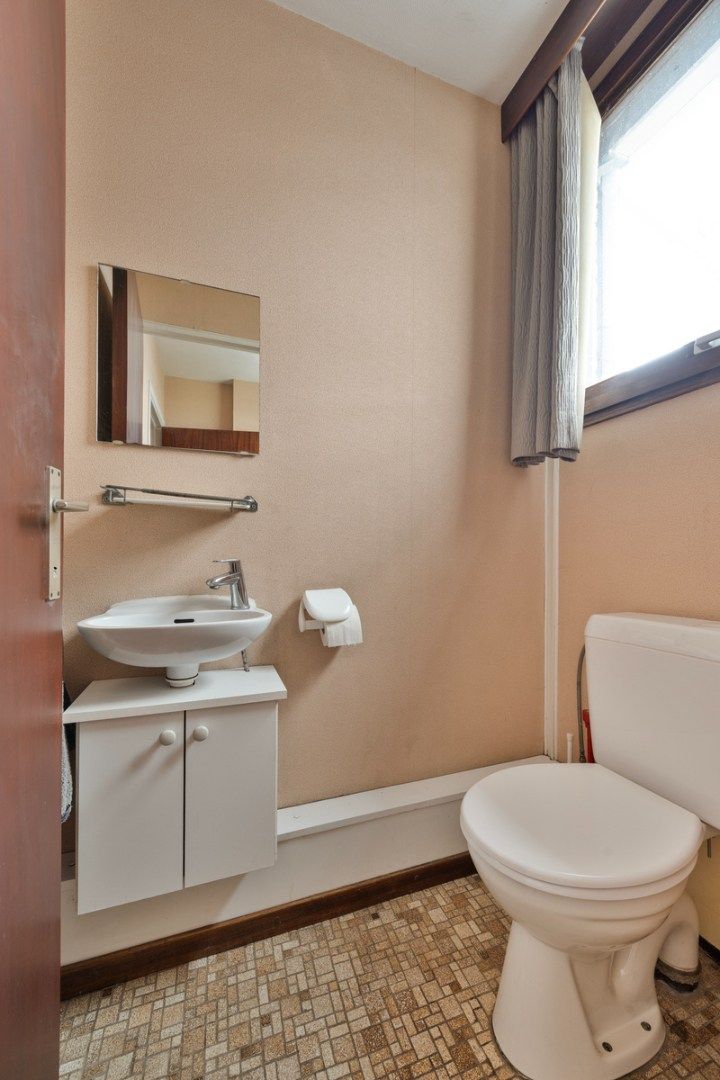 Modernistische woning met ruime indeling en zonnige tuin te Tongeren-Nerem foto 19