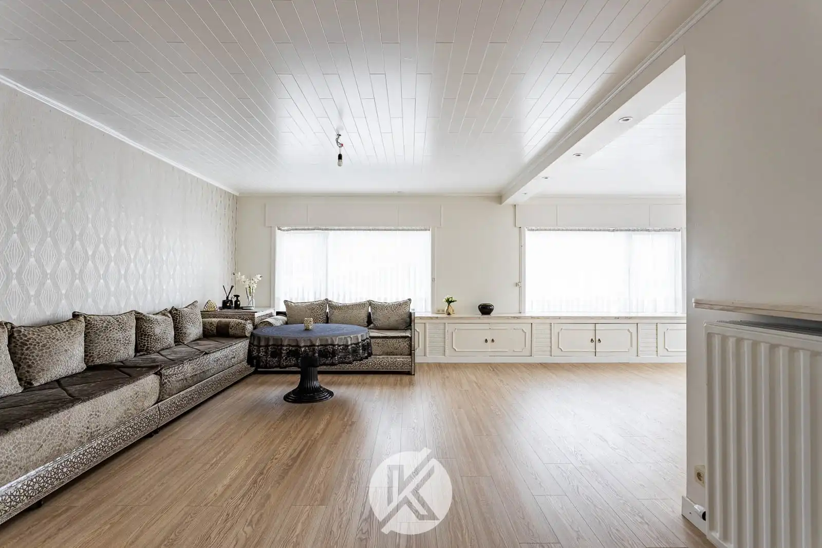 Solide halfopen gezinswoning nabij centrum foto 6