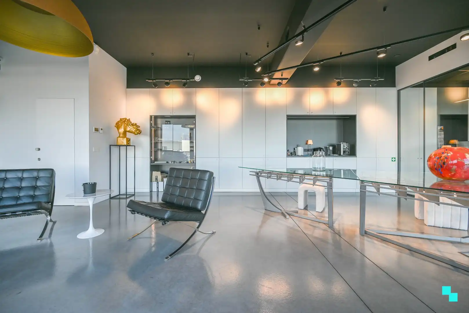 Terbeschikkingstelling van kantoorruimte in Waregem foto 9