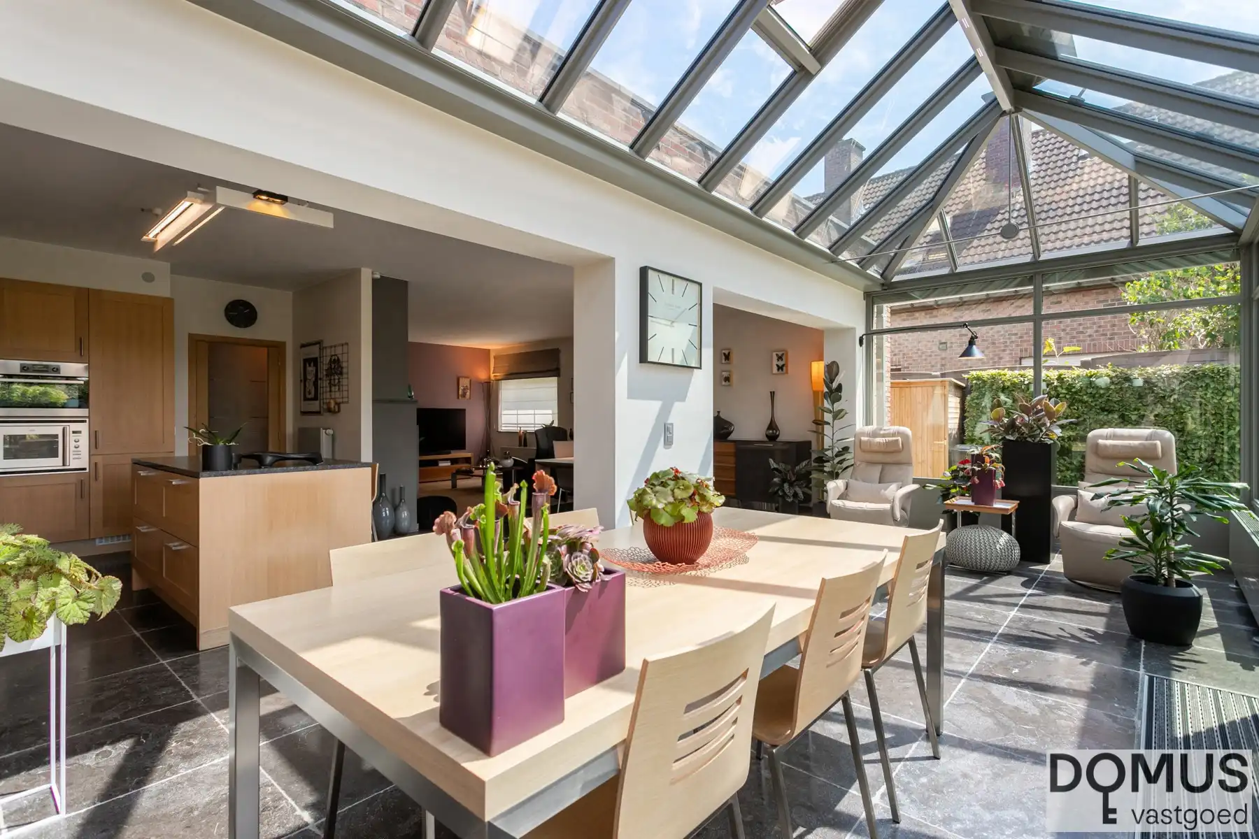 Instapklare 3-gevelwoning op topligging foto 13