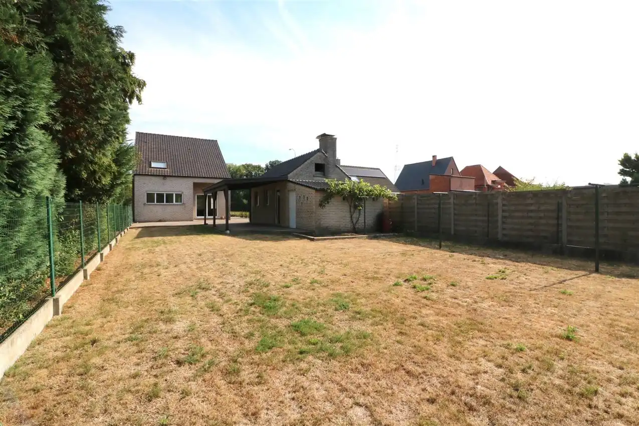 Gusting gelegen woning met 3 slp, garage en tuin foto 28