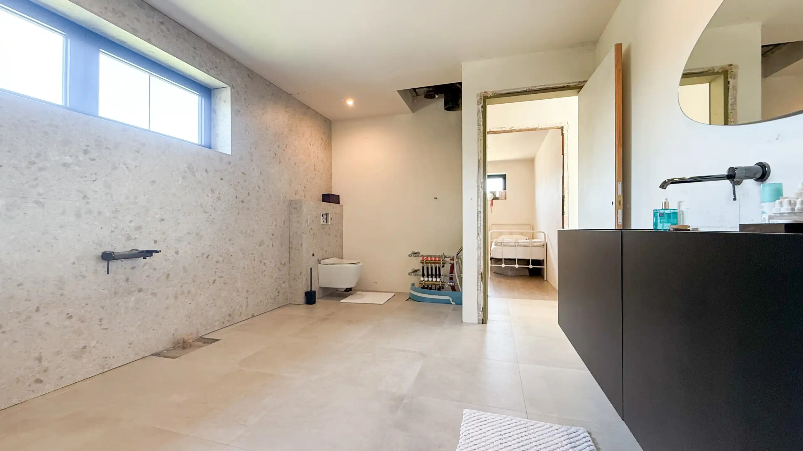 Moderne instapklare woning met 4 slpk op rustige ligging! foto 24