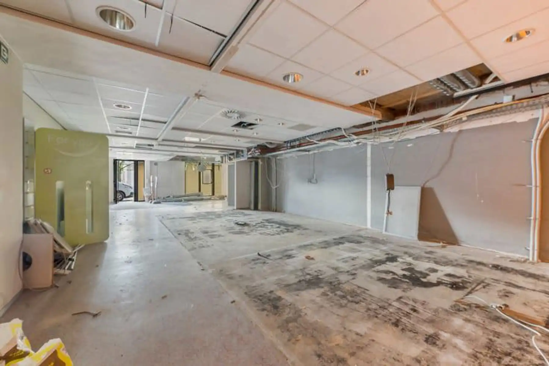 Polyvalent handelspand op centrale marktlocatie met parkeermogelijkheden foto 4