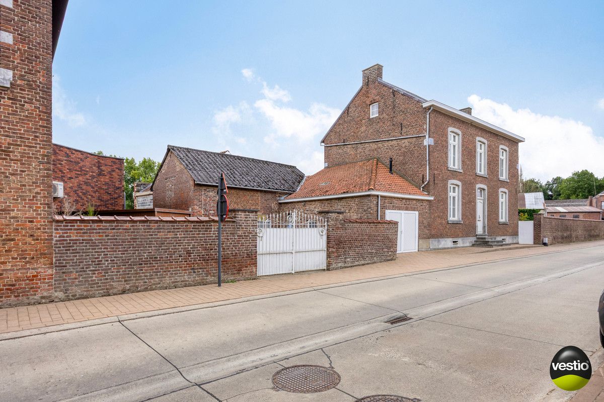 RUSTIG GELEGEN KARAKTERVOLLE AUTHENTIEKE WONING OP 6A85CA TE LAUW. foto 34