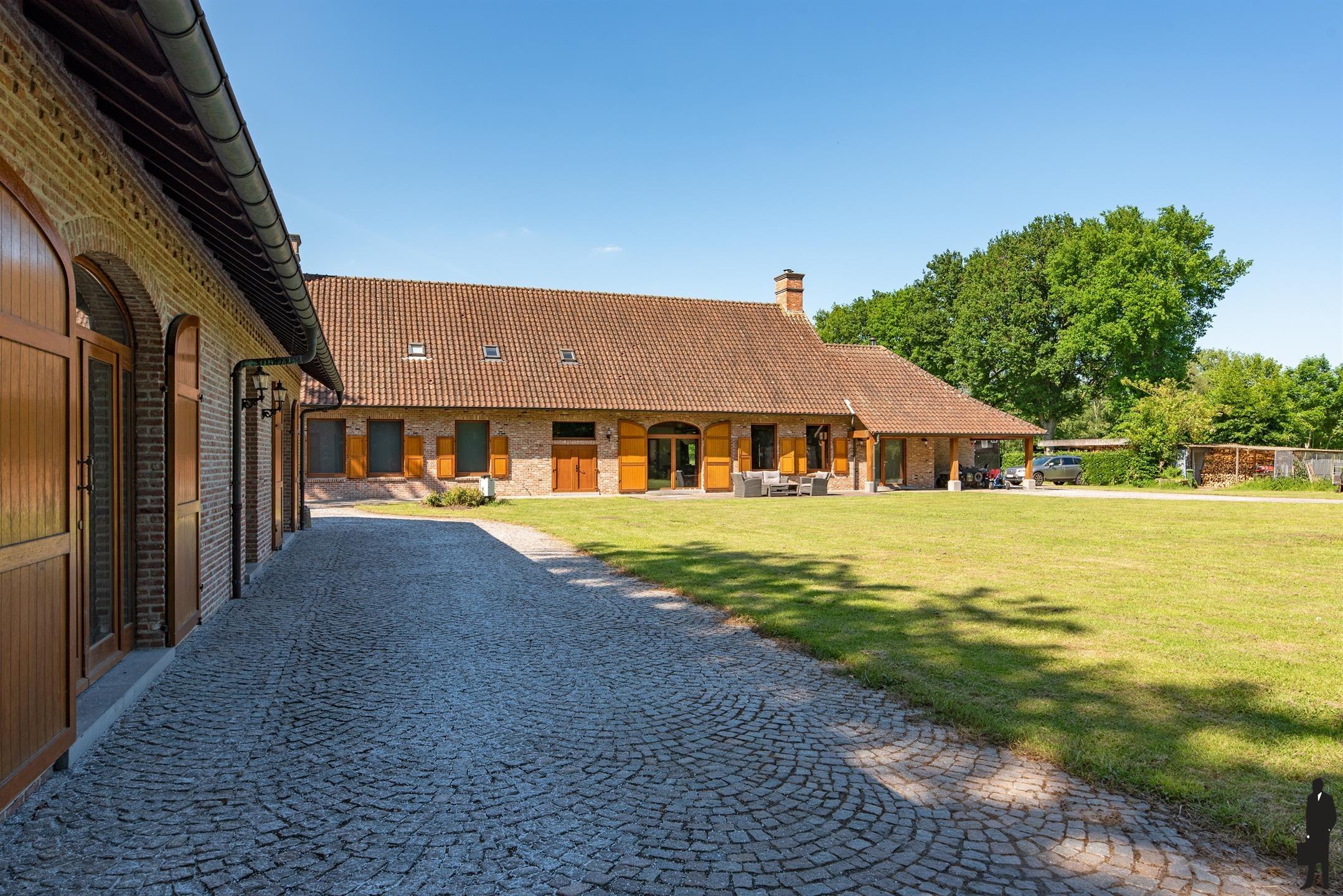 Luxe kangoeroe-villa te Sint-Job met paardenacc. op ca. 1,2 HA! foto 47