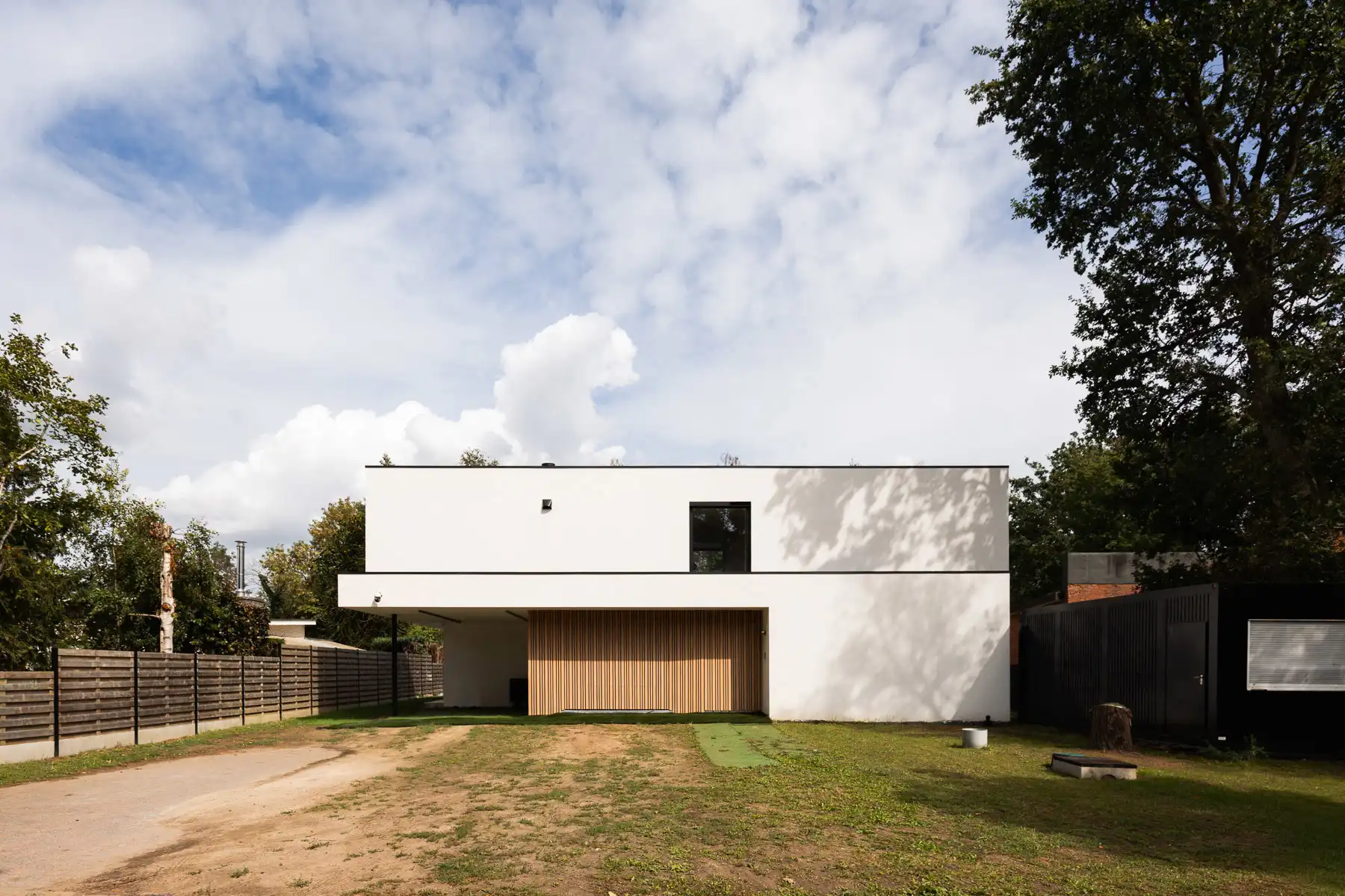Exclusieve energiezuinige villa met zwembad en poolhouse foto 3
