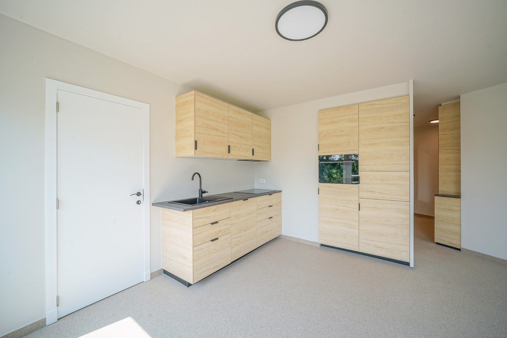 Stijlvol gerenoveerd 2-slaapkamerappartement in Centrum Oostende foto 8