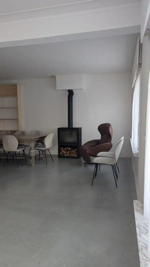 Ruime gerenoveerde woning met 3 slpks, gelegen op wandelafstand van het centrum !  foto 4