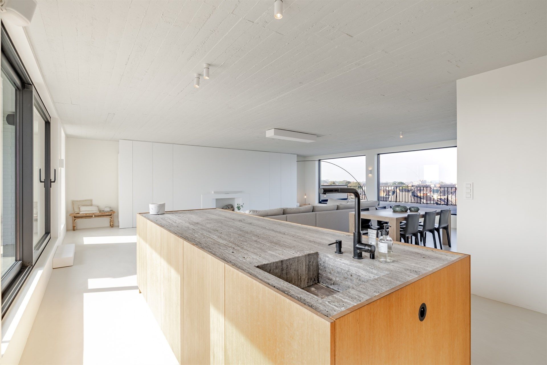 Luxueus penthouse met adembenemend zicht in het hart van Aalst  foto {{pictureIndex}}