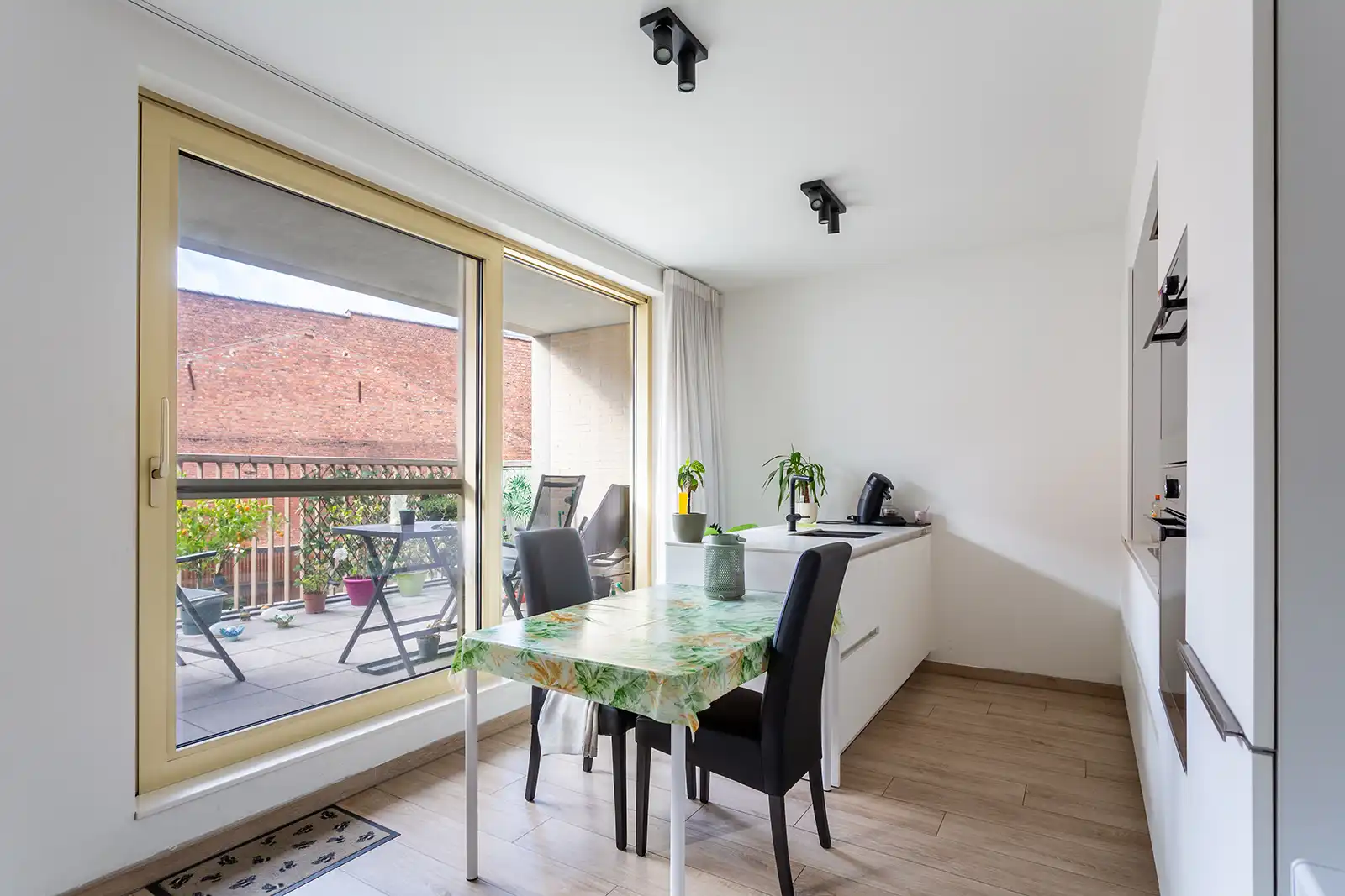 Energiezuinig nieuwbouw appartement met 2 slk en terras foto 10