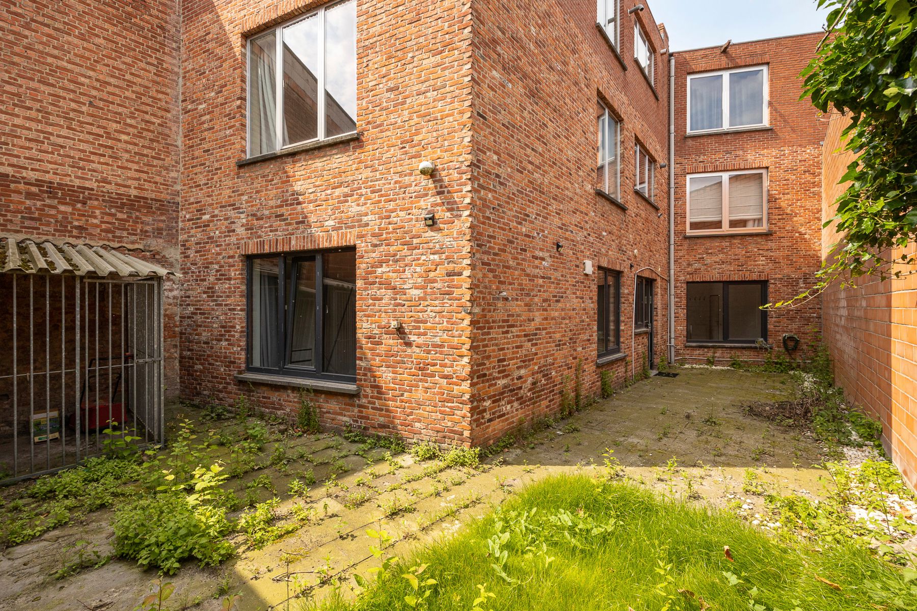 Een gelijkvloers appartement met 2 slaapkamers en stadstuin in het centrum van Turnhout.  foto 11