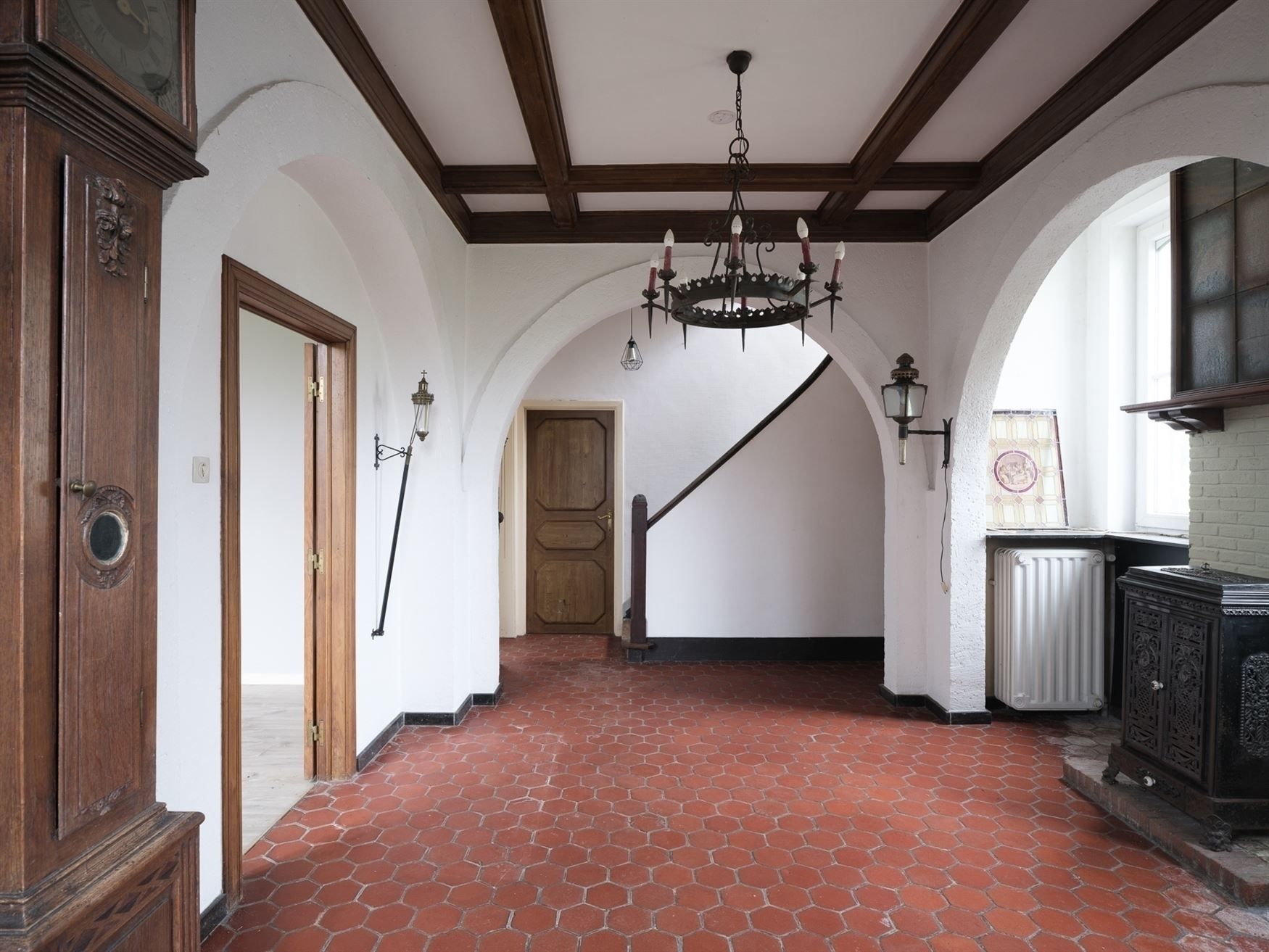 Karakterwoning met riante bijgebouwen foto 10