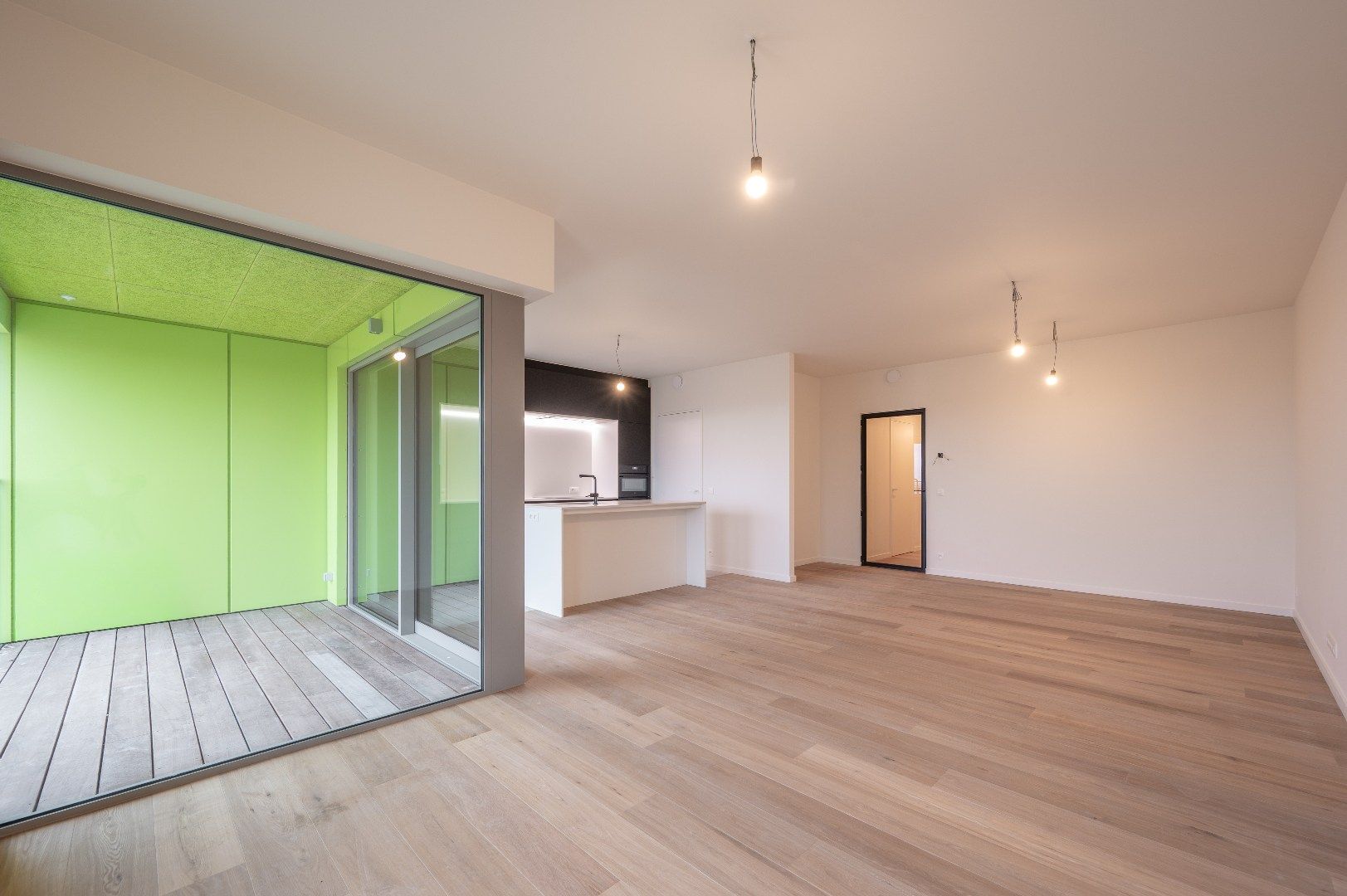 HOOST is een iconische toren met een expressief gevelontwerp op enkele honderden meters van de zee foto 15