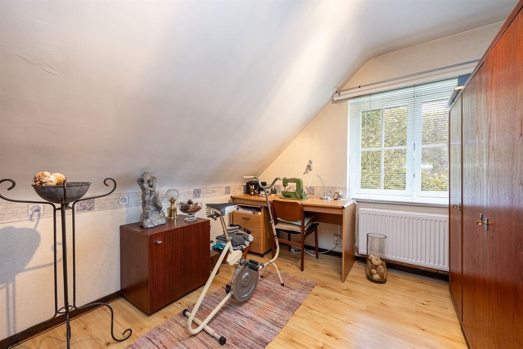 Zeer degelijk landhuis in groene wijk Hertebos foto 11