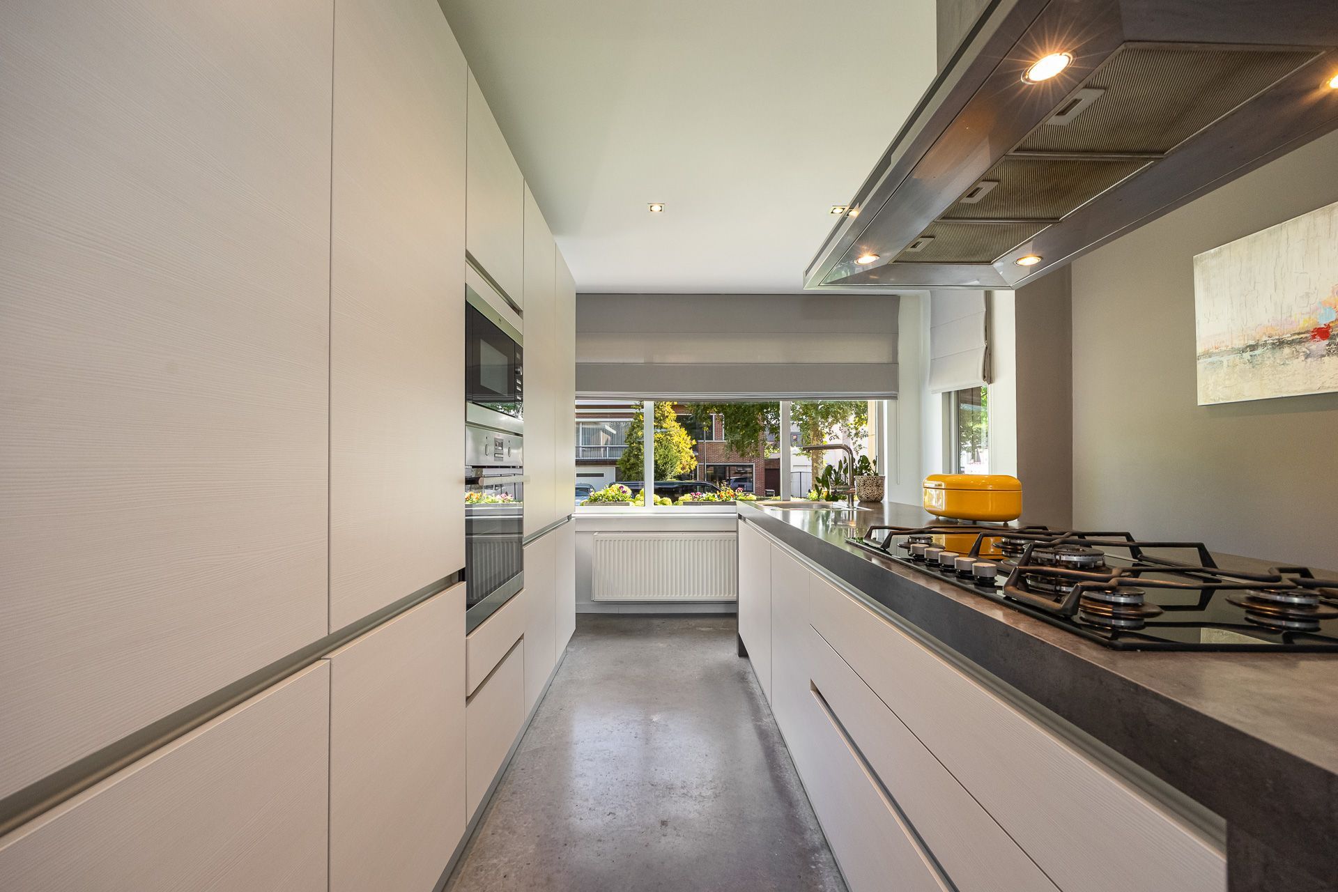 Volledig gerenoveerde gezinswoning met 5 slpks te Kontich foto 5