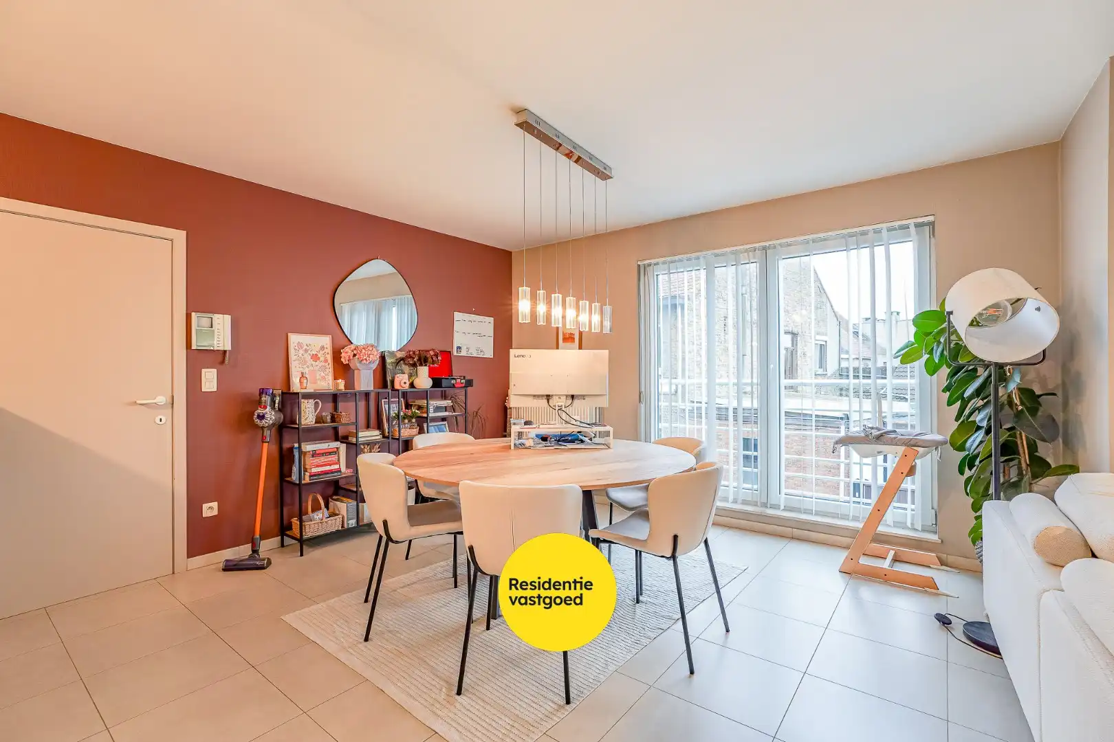 Recent 2 slaapkamer-appartement met autostandplaats in centrum Gistel foto 3