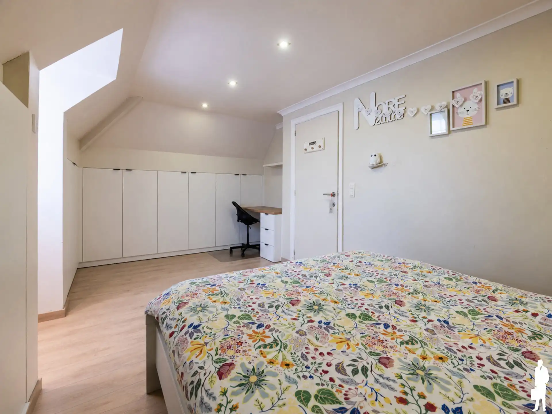 Karaktervolle gerenoveerde woning met 4 slaapkamers foto 24