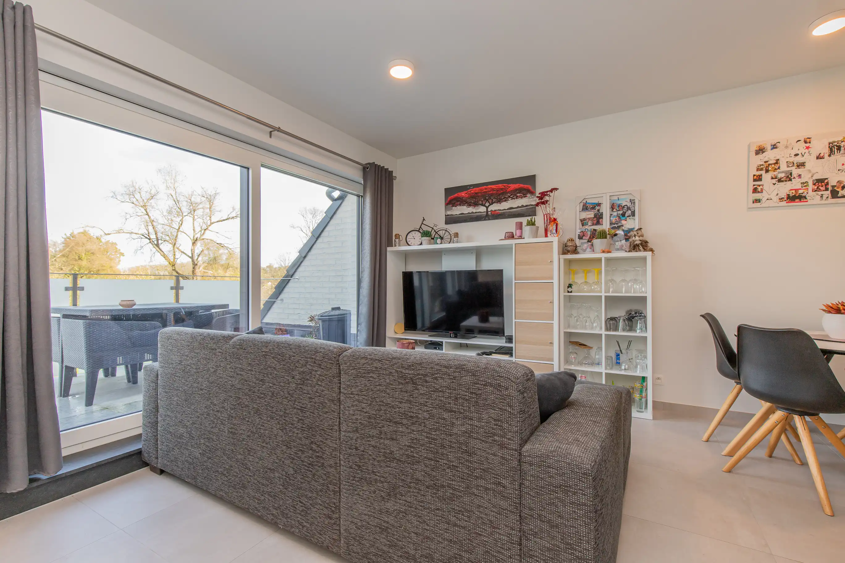 Nieuwbouw appartement met 1 slaapkamer en een garage foto 6