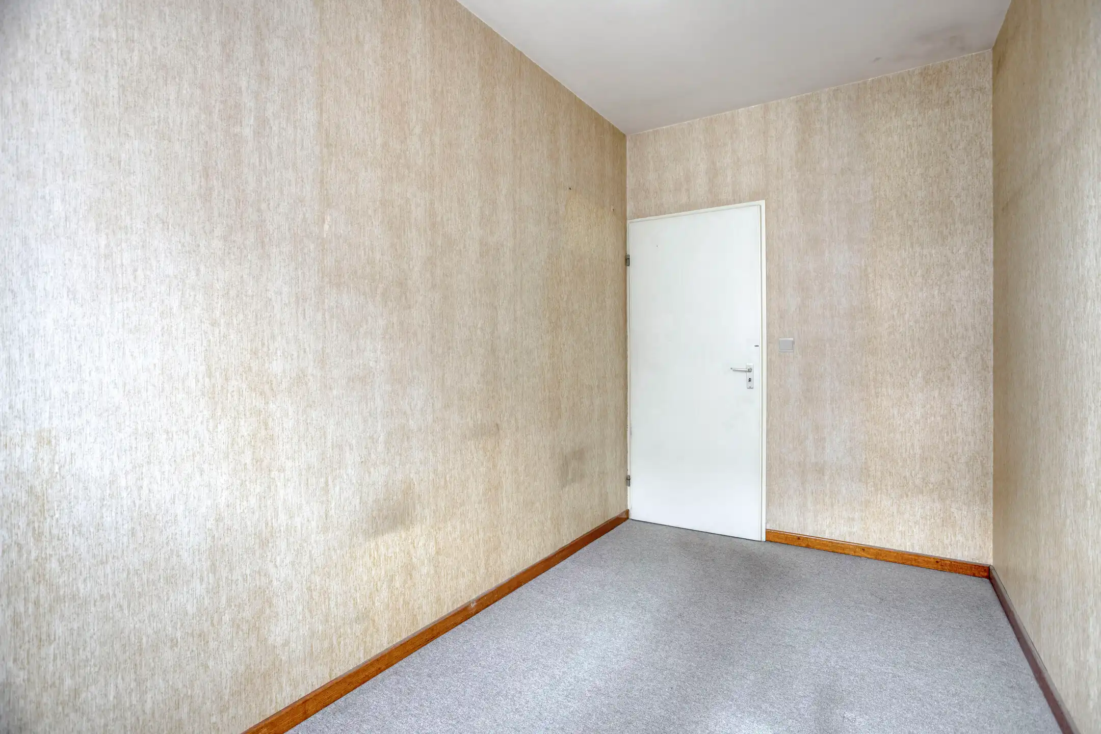 Te renoveren appartement met 3 slaapkamers foto 11