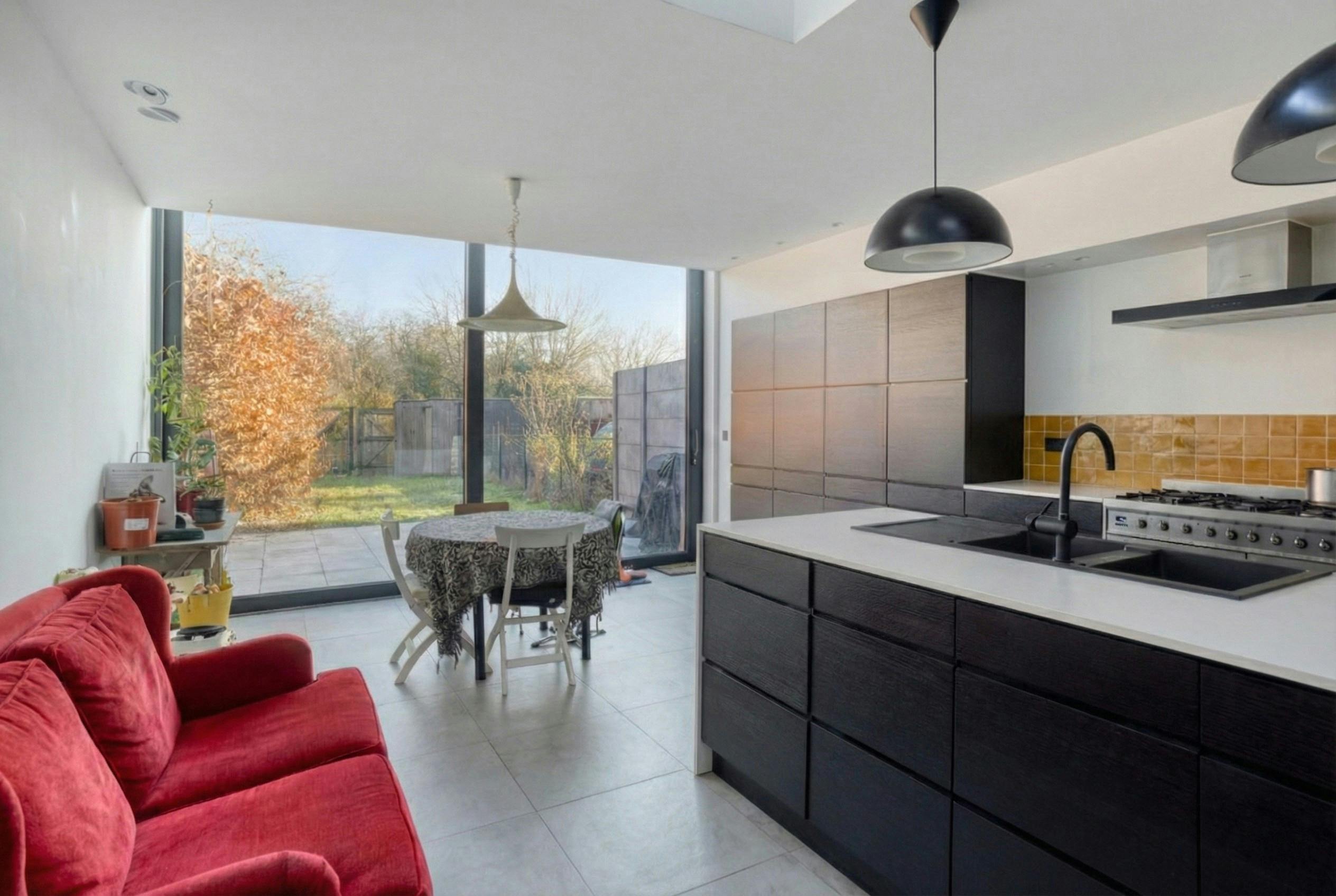 Authentiek gerenoveerd herenhuis in centrum Grobbendonk foto 3