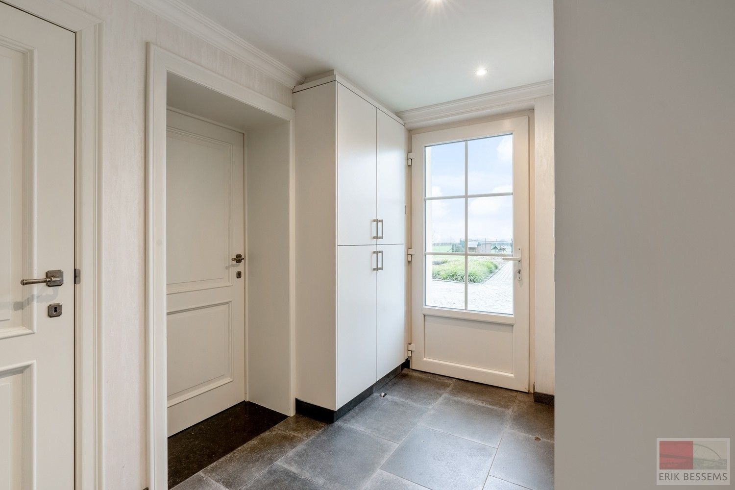 Deze ruime landelijk gelegen woning, met een woonoppervlakte van circa 287 m² en gelegen op een perceel van 3969 m², is voorzien van alle moderne comfort. foto 10