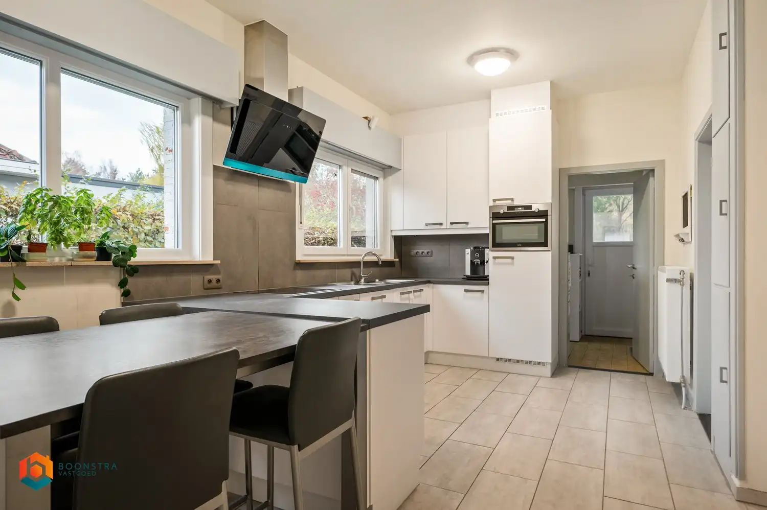 Leuke gezinswoning met 4 slpkrs en leuke tuin (1200 m²) foto 7