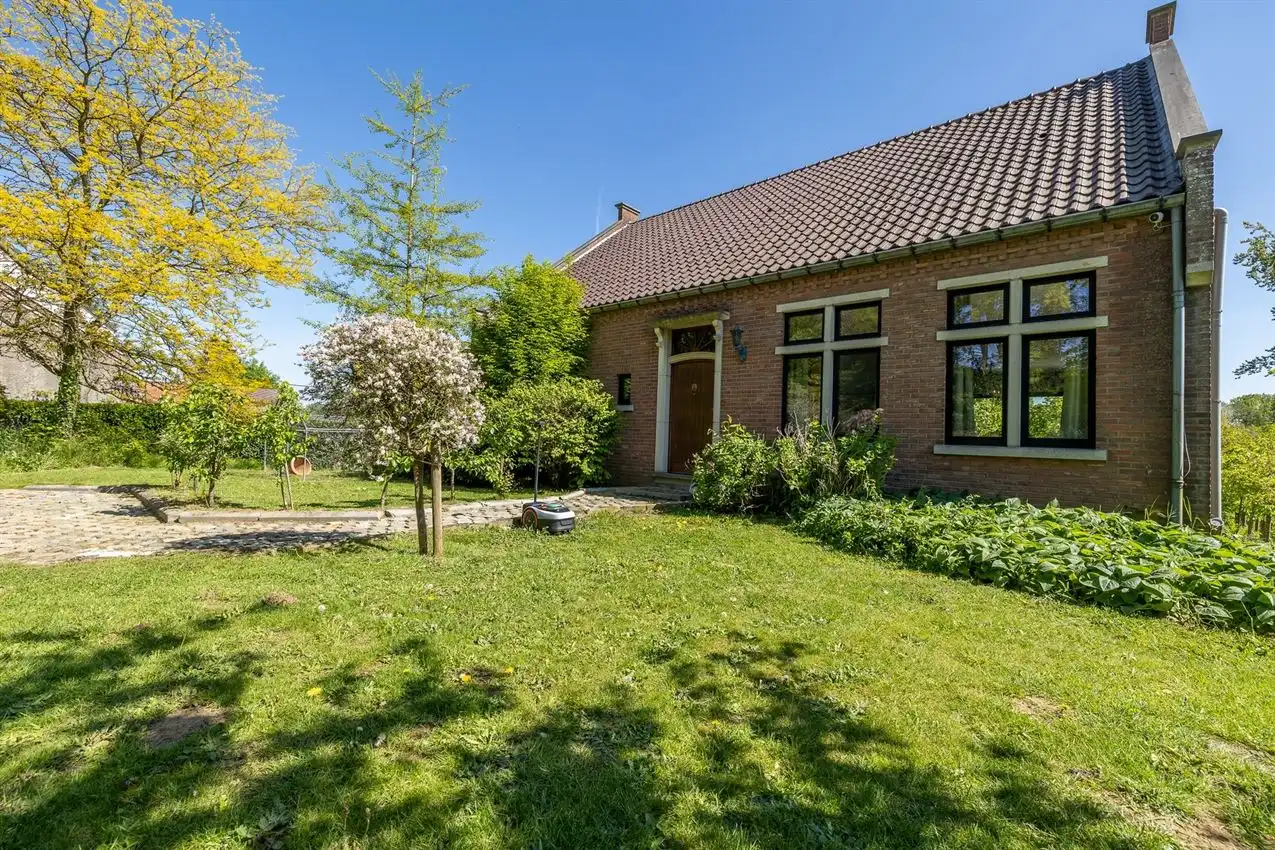 Klassieke villa met parktuin en verfijnde woonstijl op 2.663 m² foto 10