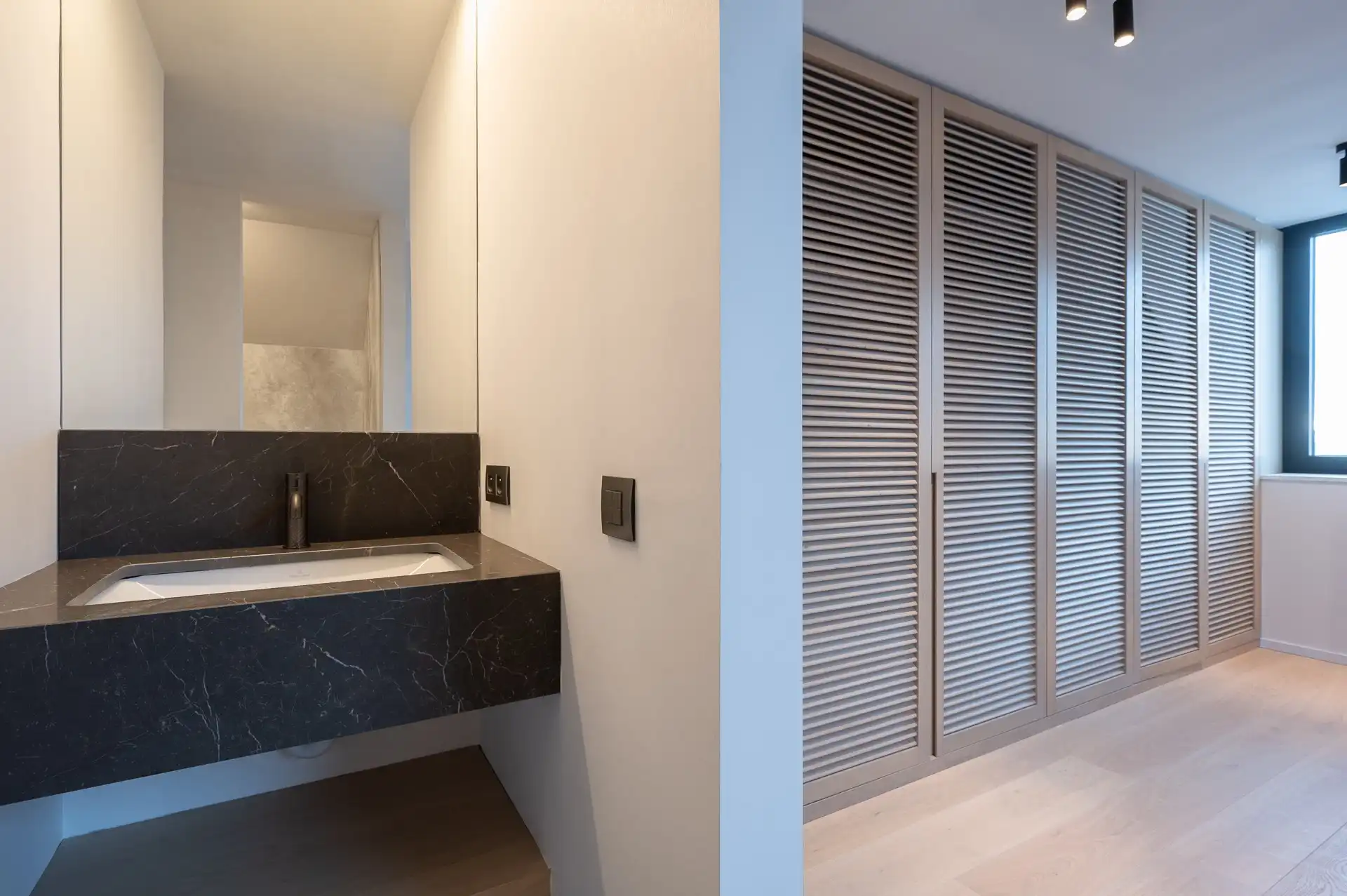 Exclusieve hoekduplex van 427 m² met frontaal zeezicht foto 23
