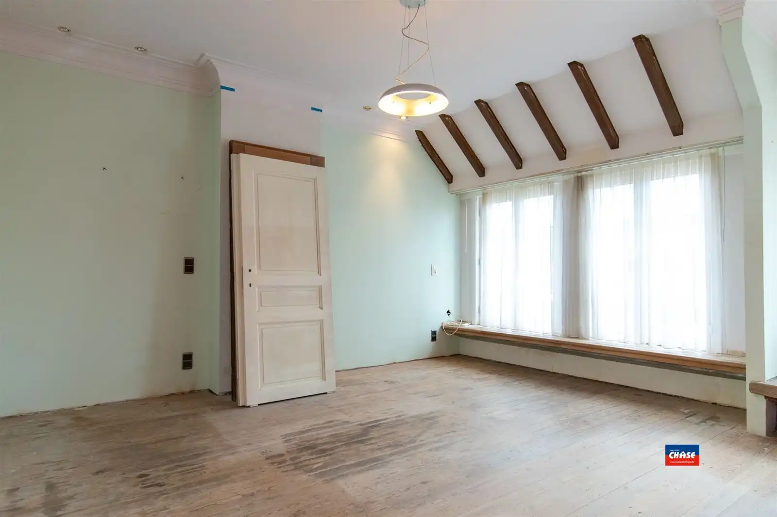 Prachtige woning met 3 tot 5 slaapkamers + grote tuin foto 19