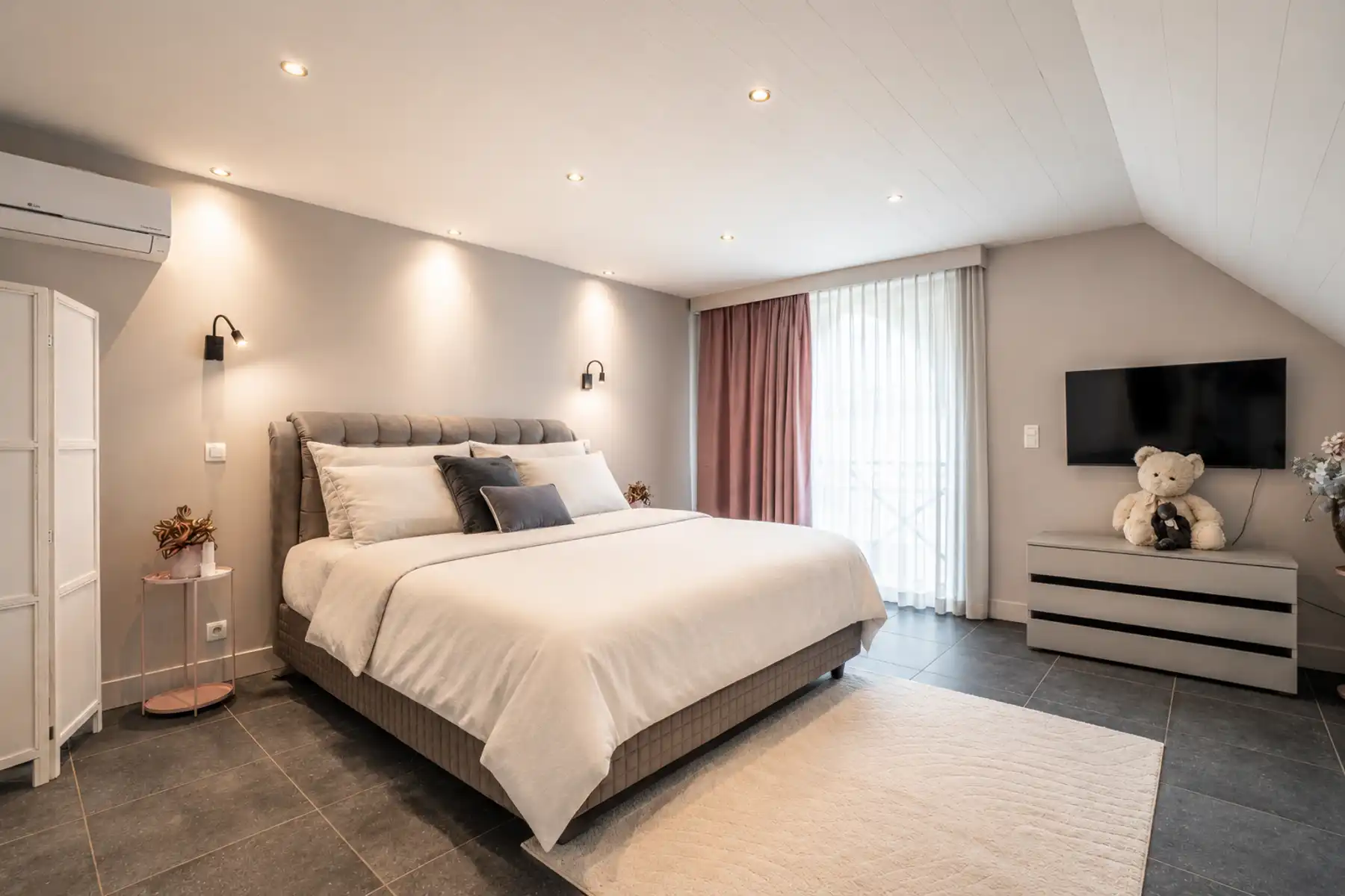 Ruime villa te koop in Dilbeek vrij beroep/ kangoeroewonen foto 22