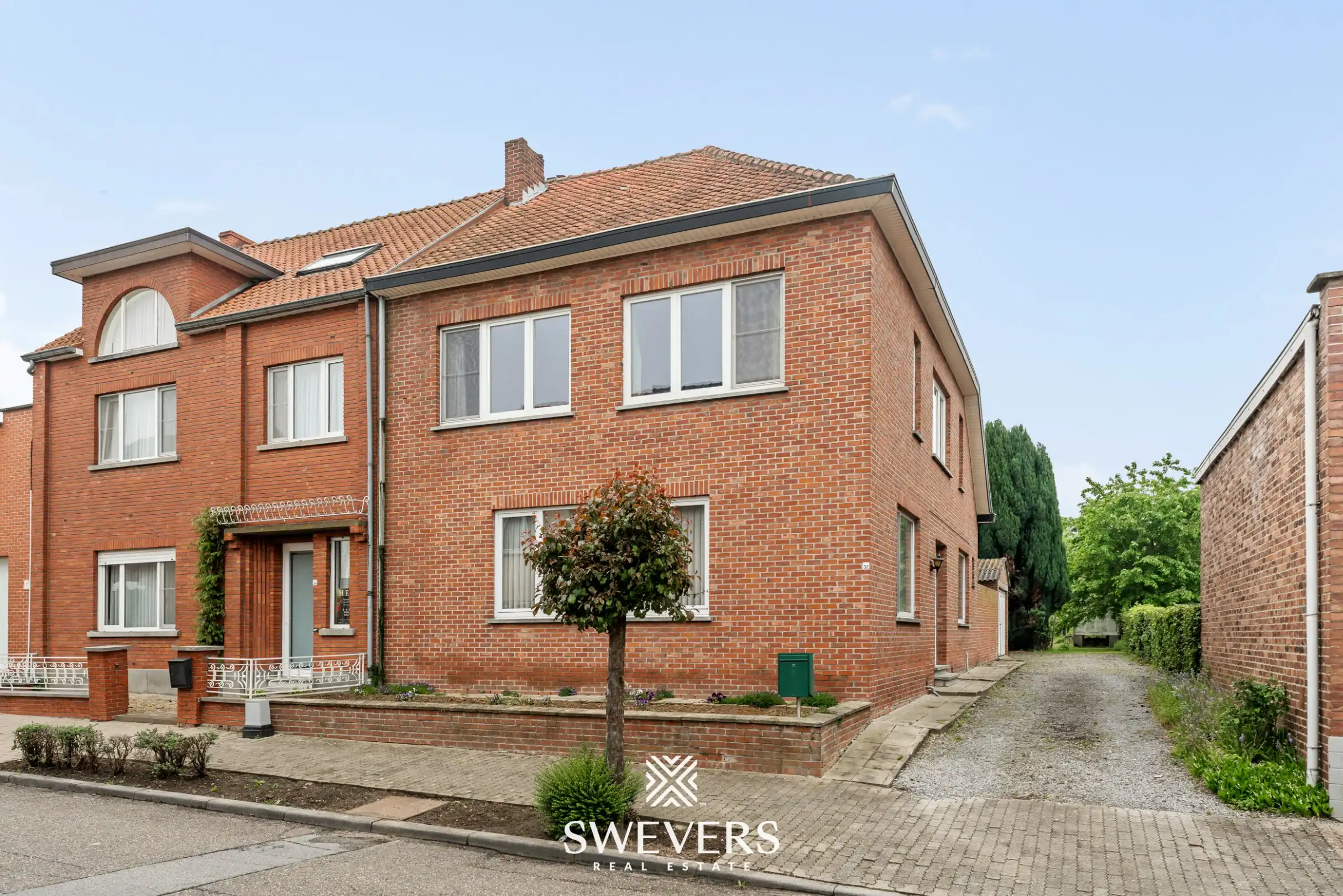Statige woning met veel potentieel te Hoepertingen foto 33