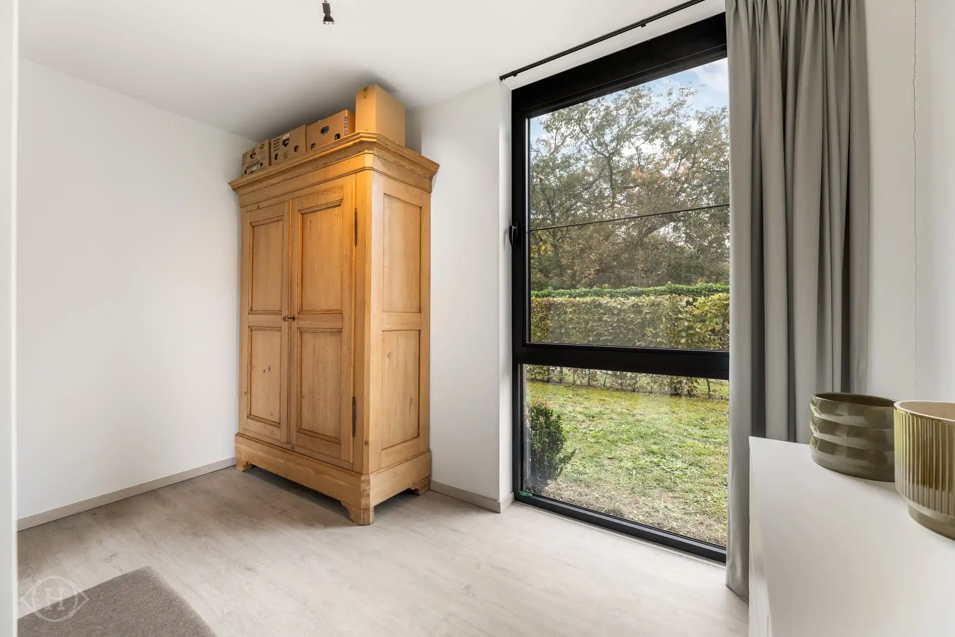 Modern 2-slaapkamerappartement met tuin foto 17