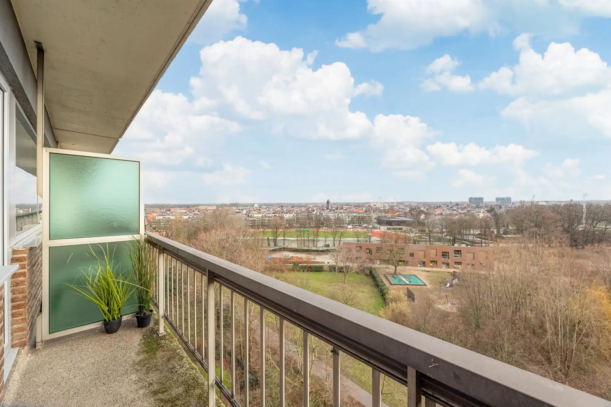 Gerenoveerd app. met 2 slpkmrs. en prachtig uitzicht foto 23