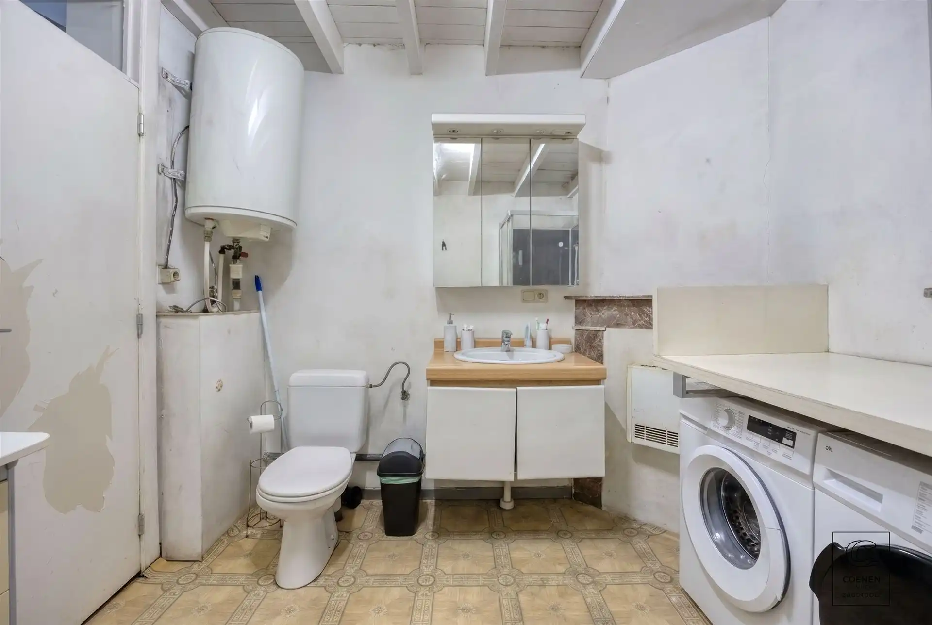Ruime woning, momenteel ingericht als 4 studio's! foto 13