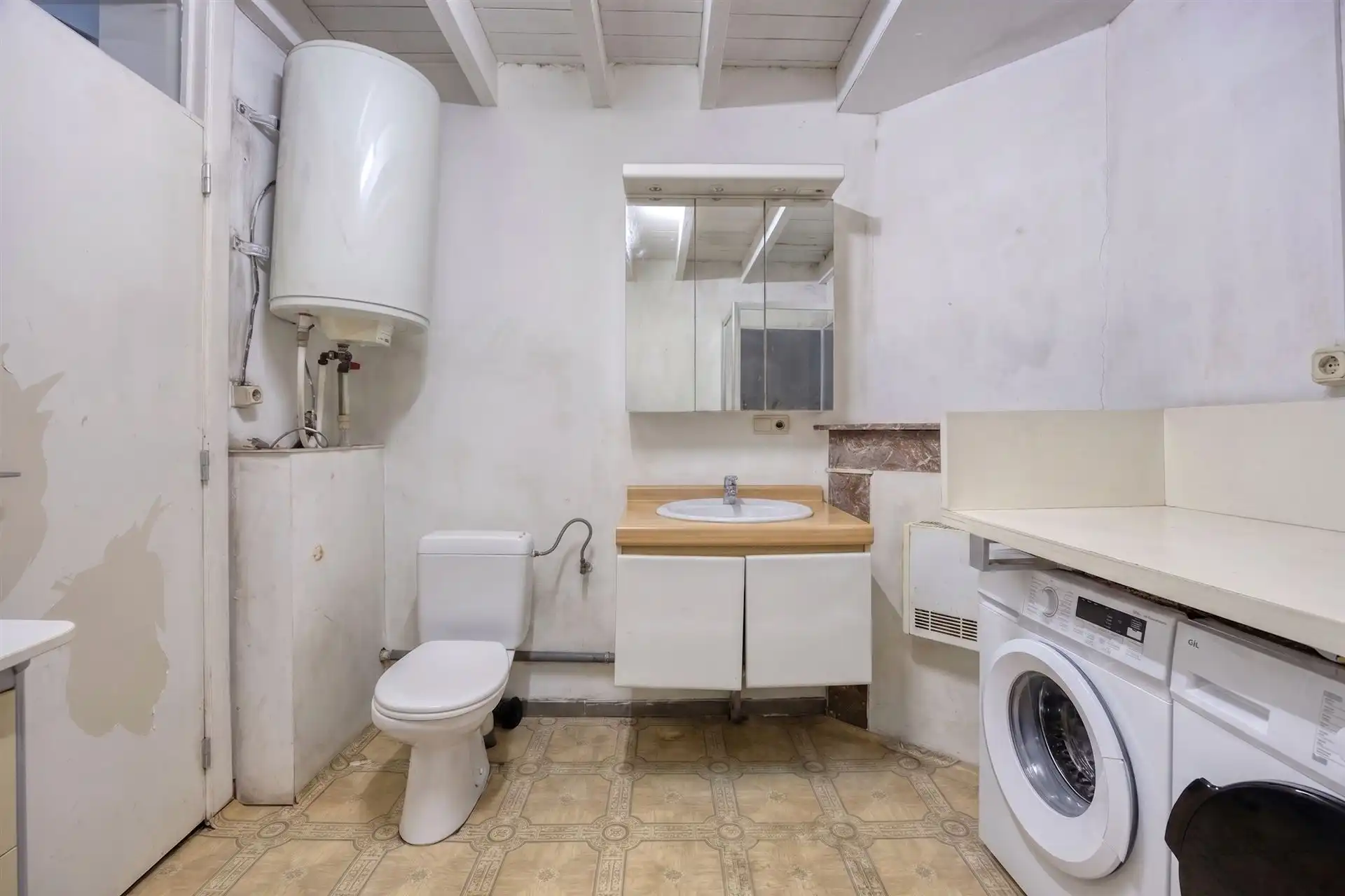 Ruime woning, momenteel ingericht als 4 studio's! foto 13