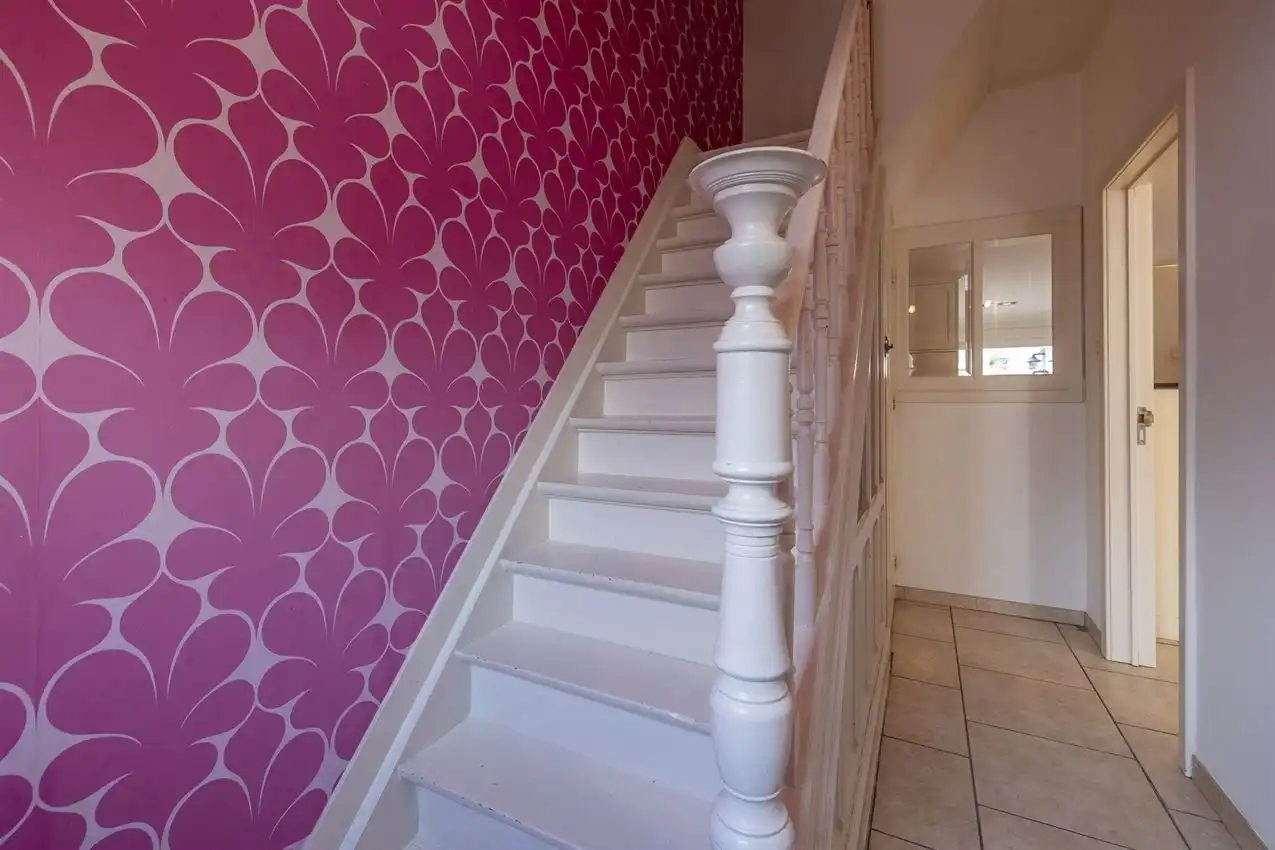 Stadswoning met drie slpk en tuintje op gunstige locatie foto 18