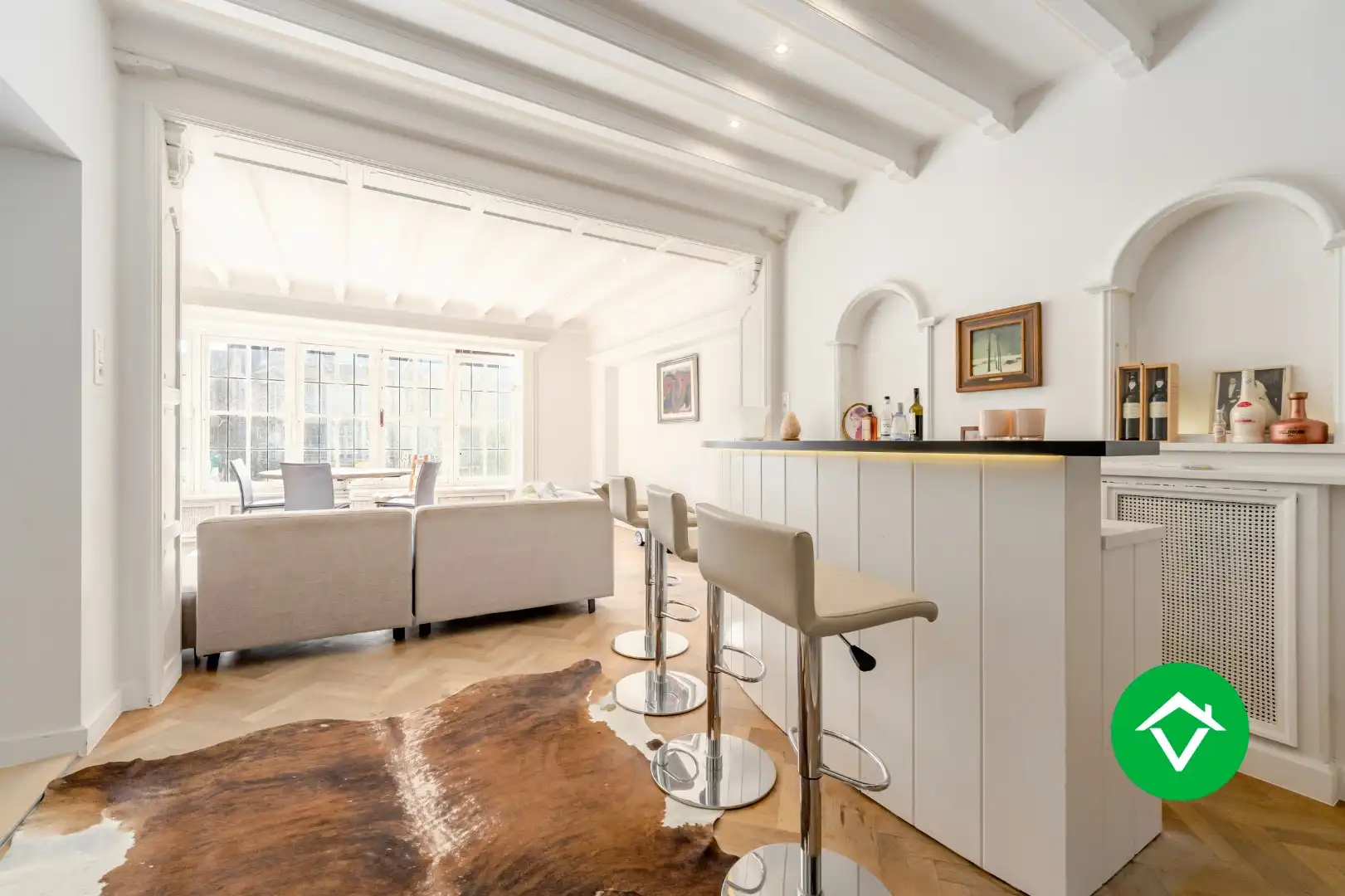 Ruim triplex appartement met 5 slaapkamers, in het centrum van Torhout foto 7