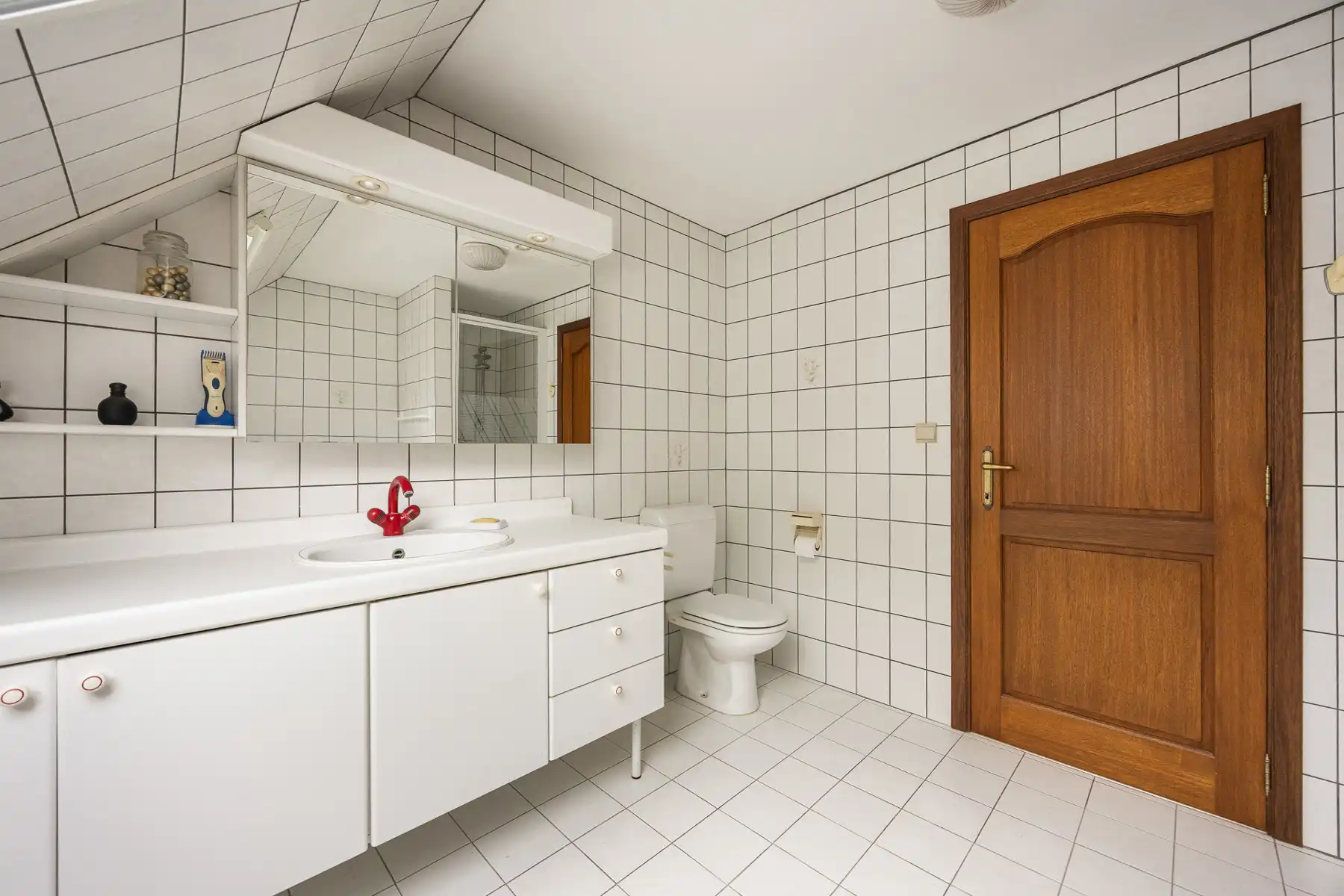 Degelijke villa op ca. 810 m²  vlakbij het centrum. foto 13