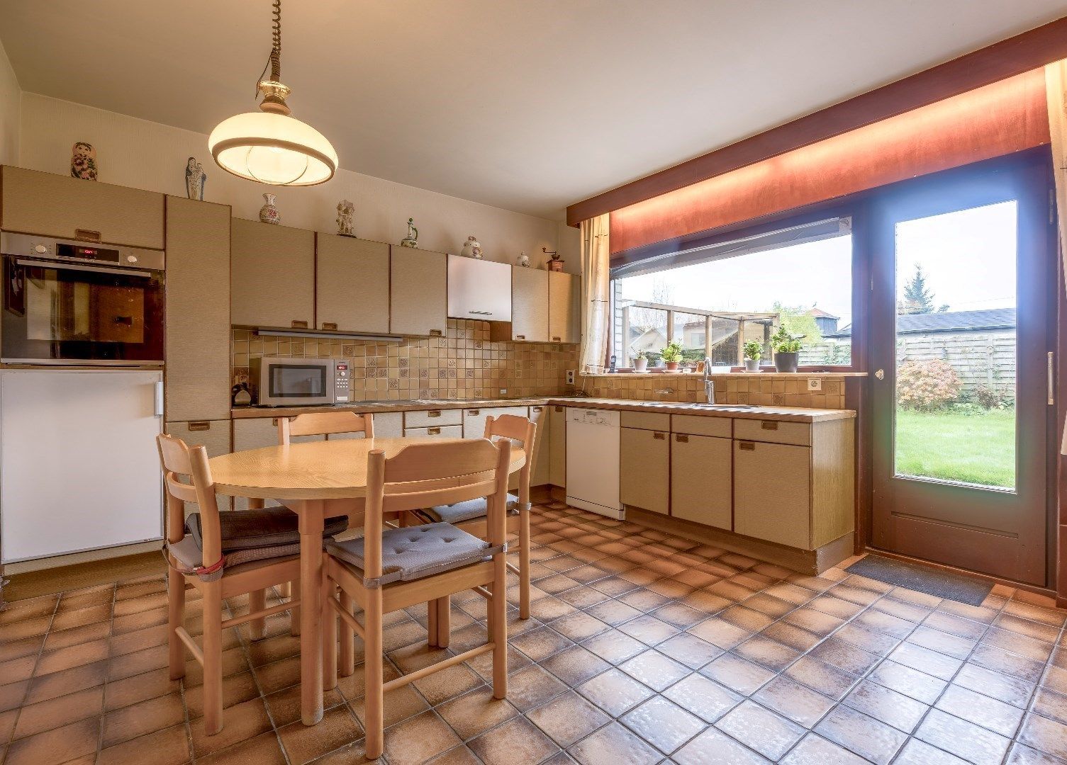 Villa met potentieel in een rustige residentiële wijk foto 6