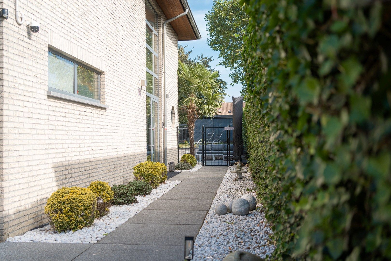 Tervuren/Sterrebeek: Instapklare energiezuinige villa met 5 slpks. foto {{pictureIndex}}